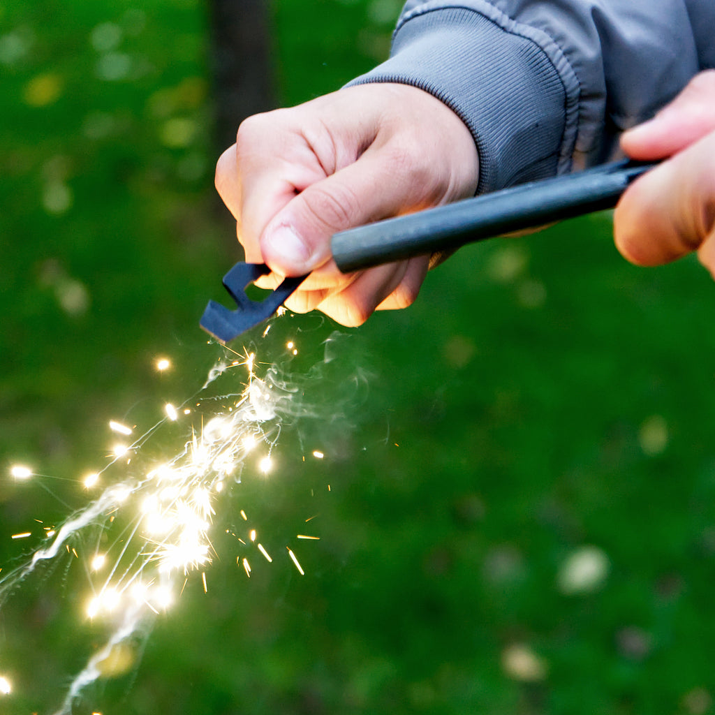 Feuerstahl Set, inkl. Feuerstahl mit Feuerstarter und mobiler Feuerstelle