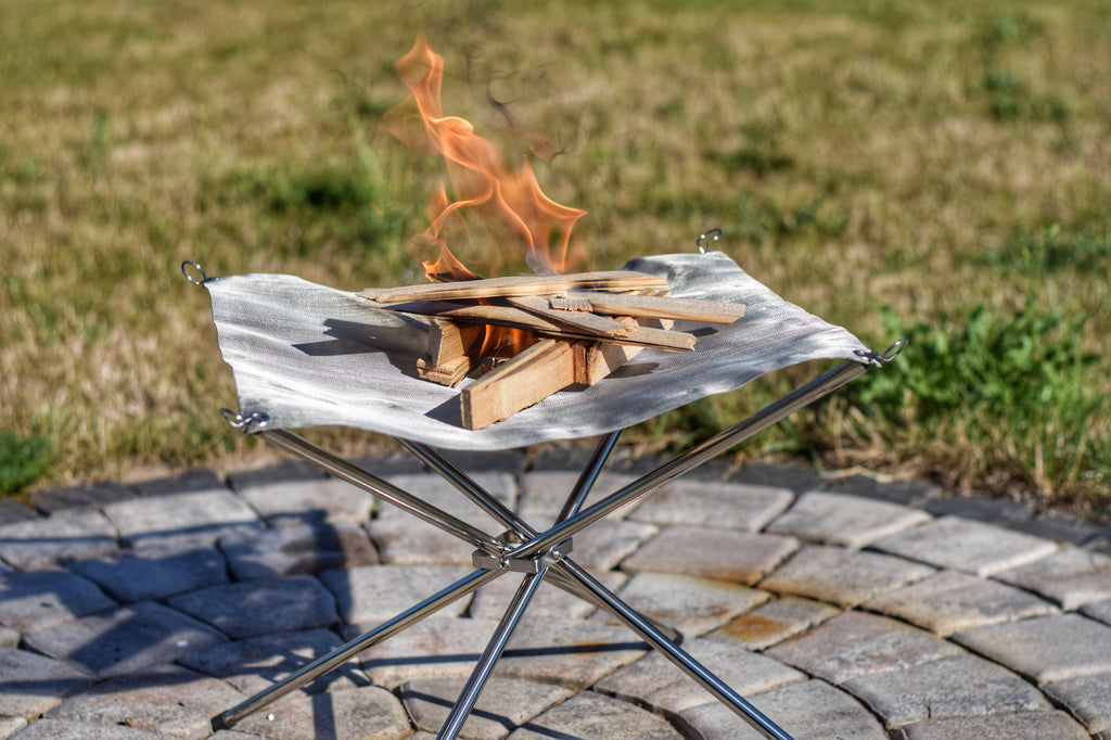 Feuerstahl Set, inkl. Feuerstahl mit Feuerstarter und mobiler Feuerstelle